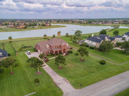 1876 Lake Landing Dr, League City, TX 77573-7781