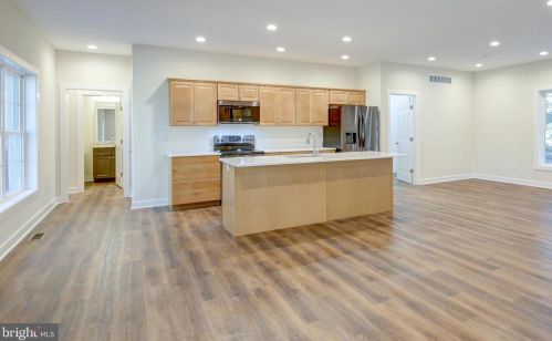 2 Hudson Rd, Laurel DE  19956-3090 exterior