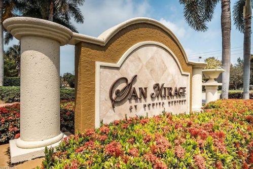 8851 Colonnades Ct, Bonita Springs FL 34135-7877 exterior