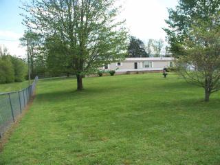 145 Seven Peaks Rd, Newport, TN 37821-6512