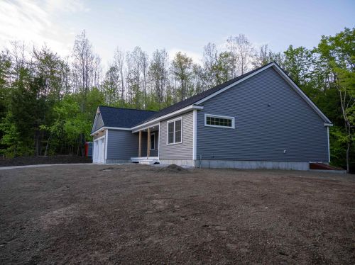 969 Grandview Rd, Albany NH  03818-7125 exterior