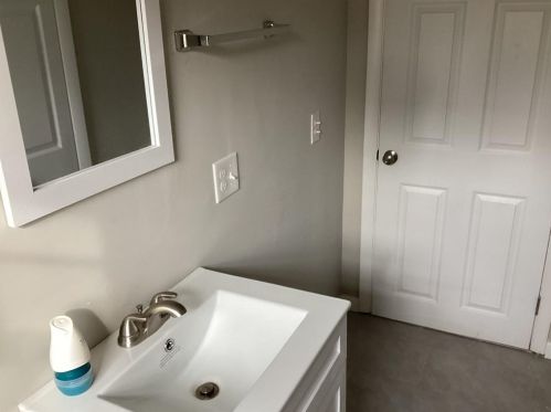 400 England St, Cumberland RI  02864-7211 exterior