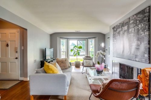 304 Sloan Ave, Compton CA  90221-3351 exterior