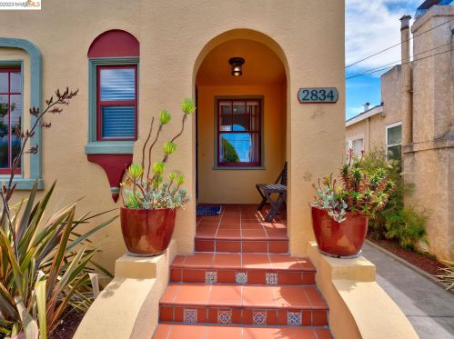 2834 60 Ave, Oakland CA 94605-1504 exterior