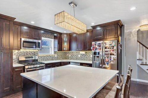 3078 Eger Pl, Bronx, NY 10465-4126