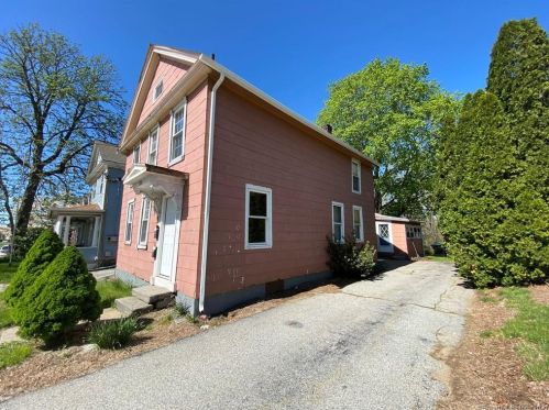 207 Main St, Colchester CT  06415-1441 exterior