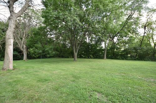 1736 Lawn Ave, Milwaukee WI  53209-5137 exterior