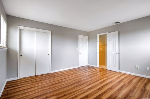 106 Rolling Meadows Rd, Middletown NY  10940-2606 exterior