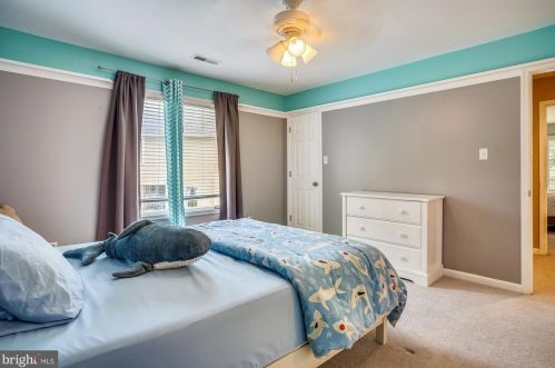 9111 Meadowcreek Ln, Lorton VA  22079-3238 exterior