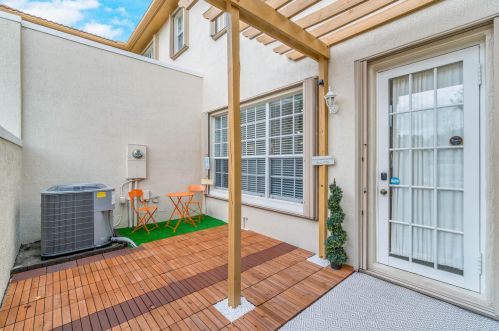 398 25th Ave, Boynton Beach FL  33426-8790 exterior