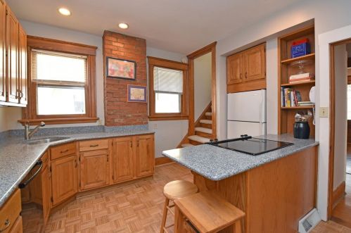 1337 Cryer Ave, Cincinnati, OH 45208-2806