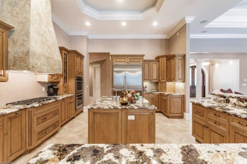 65 31 St, Naples FL 34117-3100 exterior