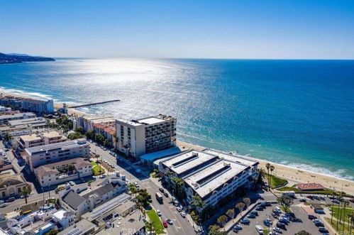 531 Esplanade, Redondo Beach CA  90277-4058 exterior