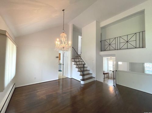 338 Wicks Ave, Babylon NY  11703-1511 exterior