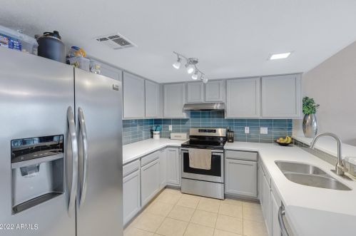 3841 Ivanhoe St, Chandler, AZ 85226-2213