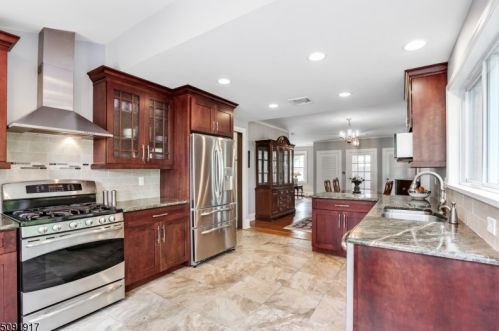 114 Park Ave, Verona, NJ 07044-2312