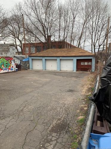 114 Dwight St, New Britain, CT 06051-2333