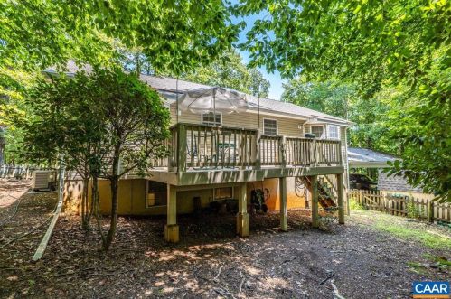 287 Jefferson Dr, Bybee VA 22963-3212 exterior