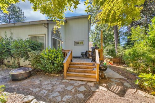 217 Fairmont Dr, Grass Valley CA  95945-9708 exterior