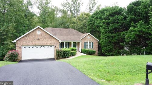 112 Hamlin Dr, Fredericksburg, VA 22405-3371