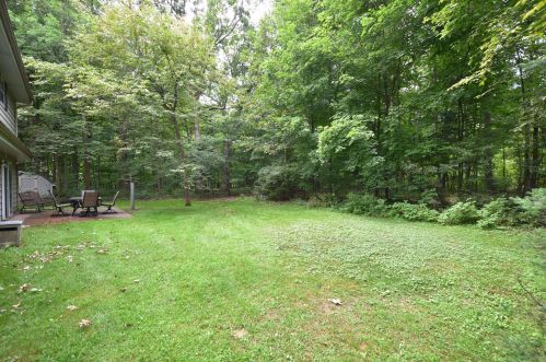 4003 Oak Ave, West Bend, WI 53095-9241