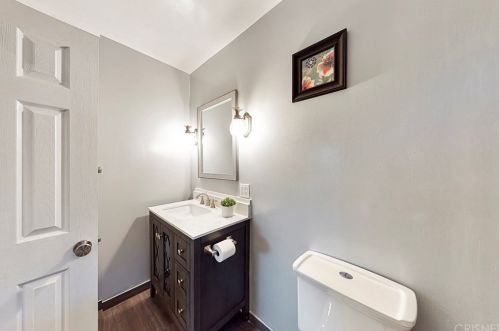 16931 Hart St, Van Nuys CA 91406-4507 exterior