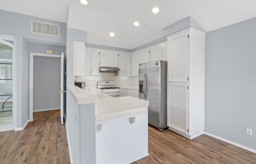 23 Outlook Cir, Pacifica CA  94044-2146 exterior