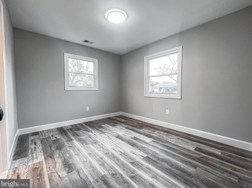 1229 Longview Dr, Woodbridge VA  22191-2955 exterior