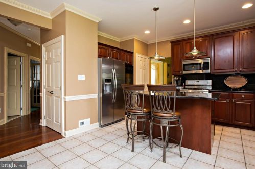 7 Mckinley Ave, Blenheim NJ  08012-5355 exterior