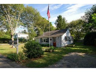 31 Hull St, Jamestown RI  02835-2652 exterior