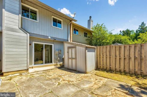 601 Clearwater Ct, Herndon VA  20170-4125 exterior