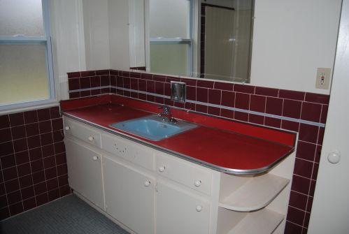 8339 Lk Dr, Milwaukee WI 53217-2816 exterior