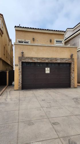 2212 Pacific Coast Hwy, Huntington Beach CA  92648-3958 exterior