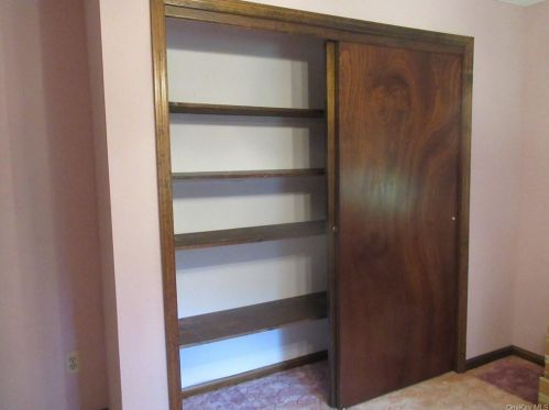 101 Shale Dr, Middletown NY  10940-7121 exterior