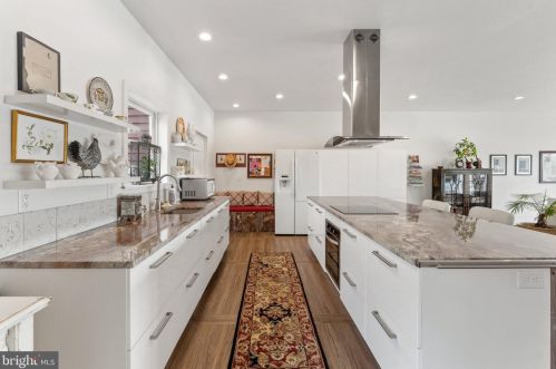 24234 Lands End Dr, Madison Mills VA  22960-3543 exterior