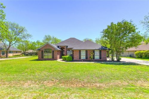 8907 Hickory Hill Dr, Granbury, TX 76049-4123