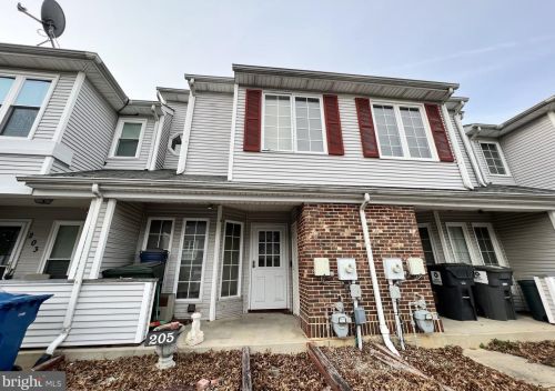 205 Lake Arrowhead Cir, Bear, DE 19701-1796