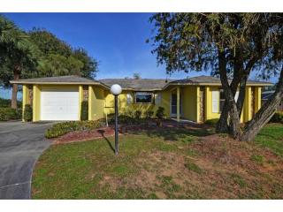 1010 Barber St, Sebastian, FL 32958-5561