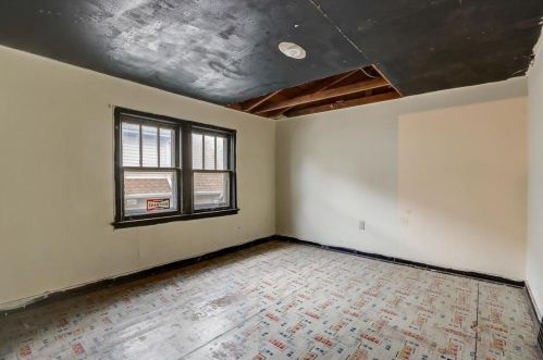 1454 89, Milwaukee WI 53222-4604 exterior