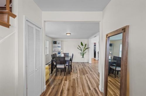 1736 Elmwood Ave, Warwick RI  02888-1104 exterior