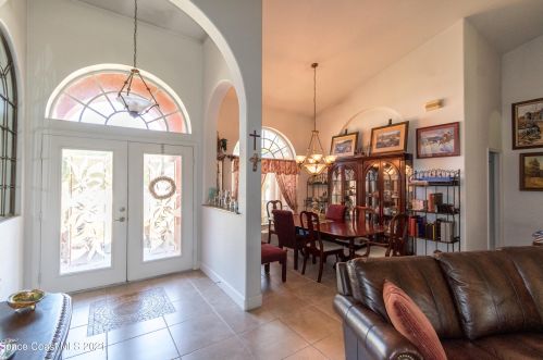 2605 Courtenay Pkwy, Merritt Island, FL 32952-4122