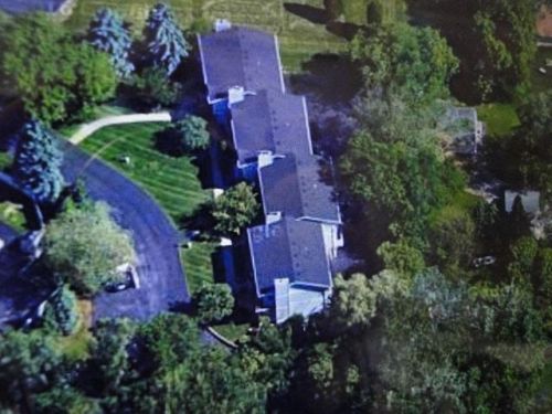 5219 Loomis Rd, Greendale, WI 53129-1409