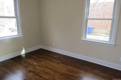 13 Maywood Ave, Rye Brook NY  10573-2401 exterior