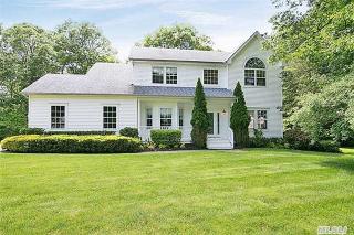 35 Bergers Ct, Yaphank, NY 11980-1518