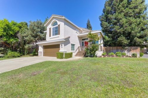 8231 Primoak Way, Elk Grove, CA 95758-7918