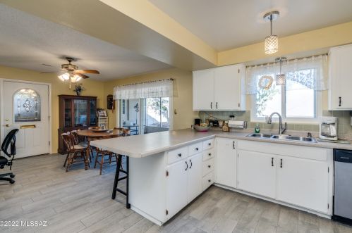 263 Abrego Dr, Green Valley AZ  85614-1504 exterior