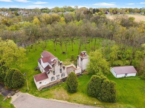 7198 River Dr, West Bend WI  53090-1163 exterior