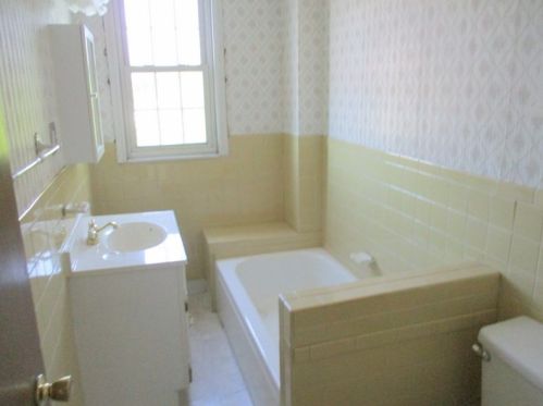 1427 Lenz Ave, Ambridge PA  15003-1935 exterior