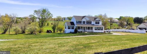 39068 Irish Corner Rd, Lovettsville VA  20180-2742 exterior