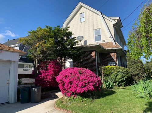 19817 111th Ave, Jamaica, NY 11412-1717